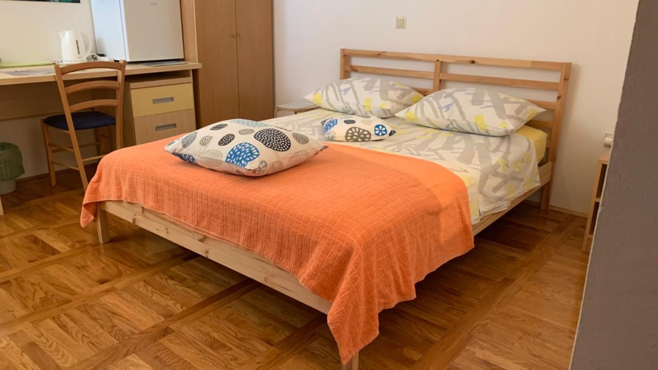 Studio Apartment And Rooms Adria Vodice Bagian luar foto