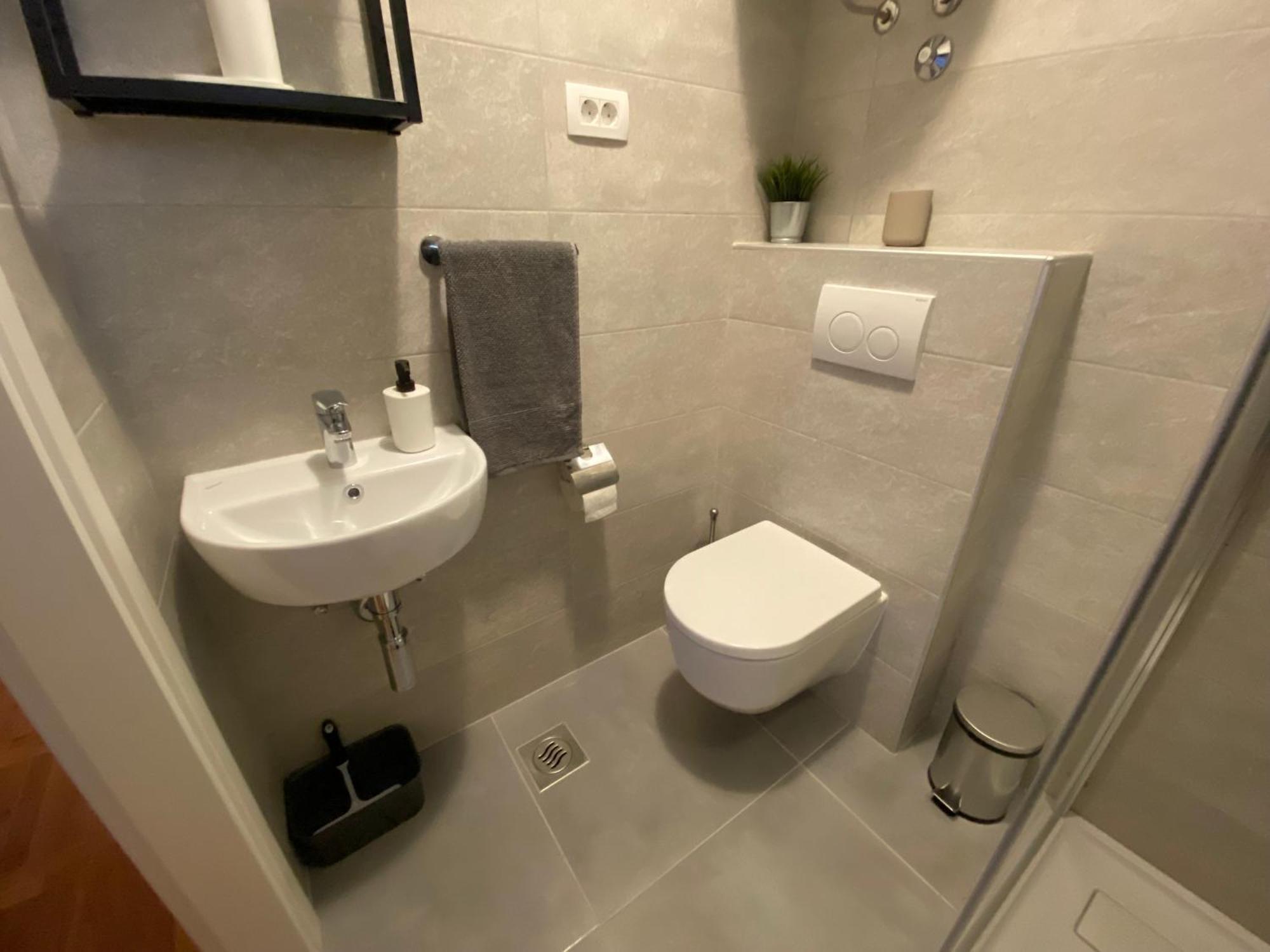 Studio Apartment And Rooms Adria Vodice Bagian luar foto