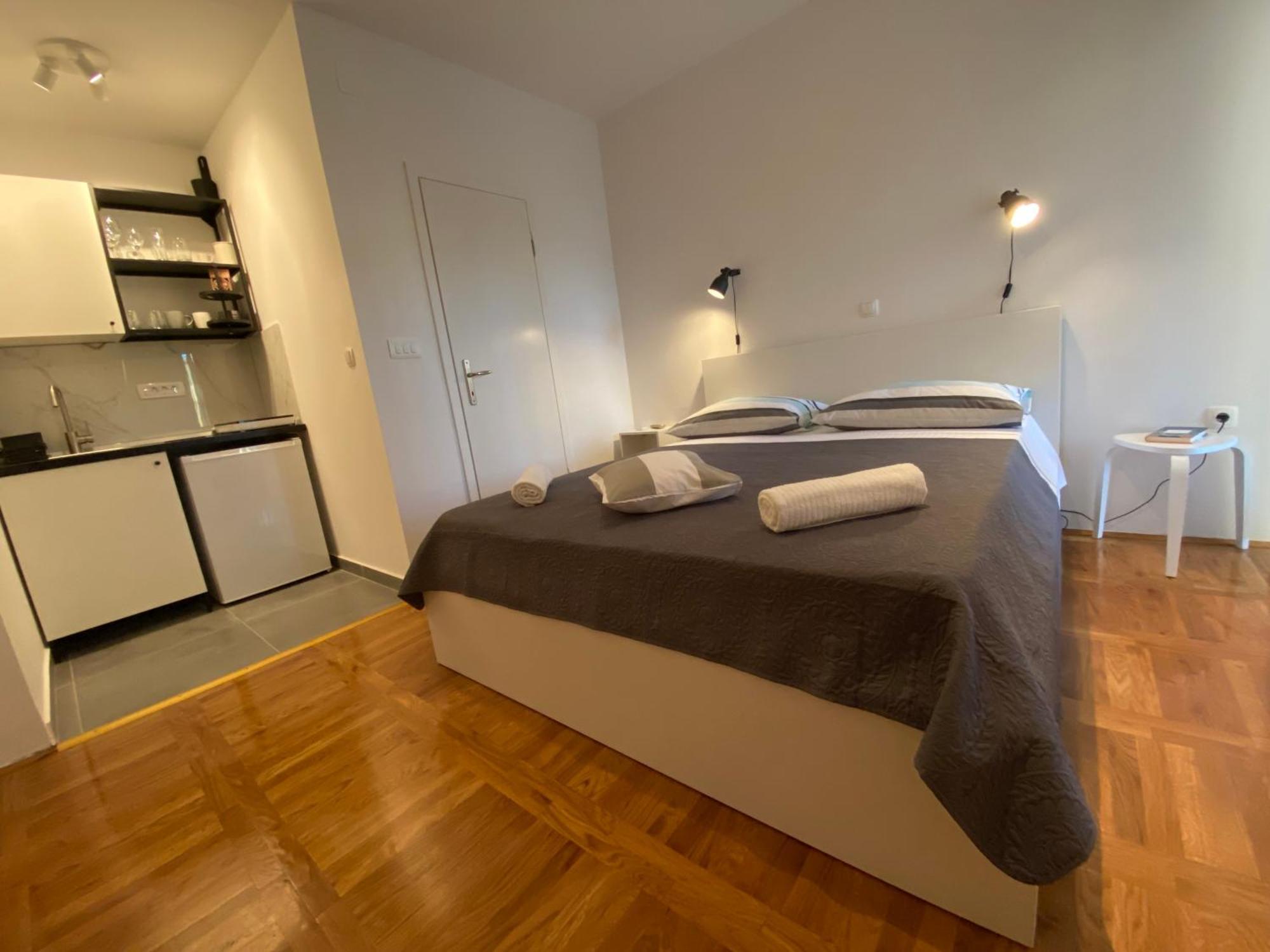Studio Apartment And Rooms Adria Vodice Bagian luar foto