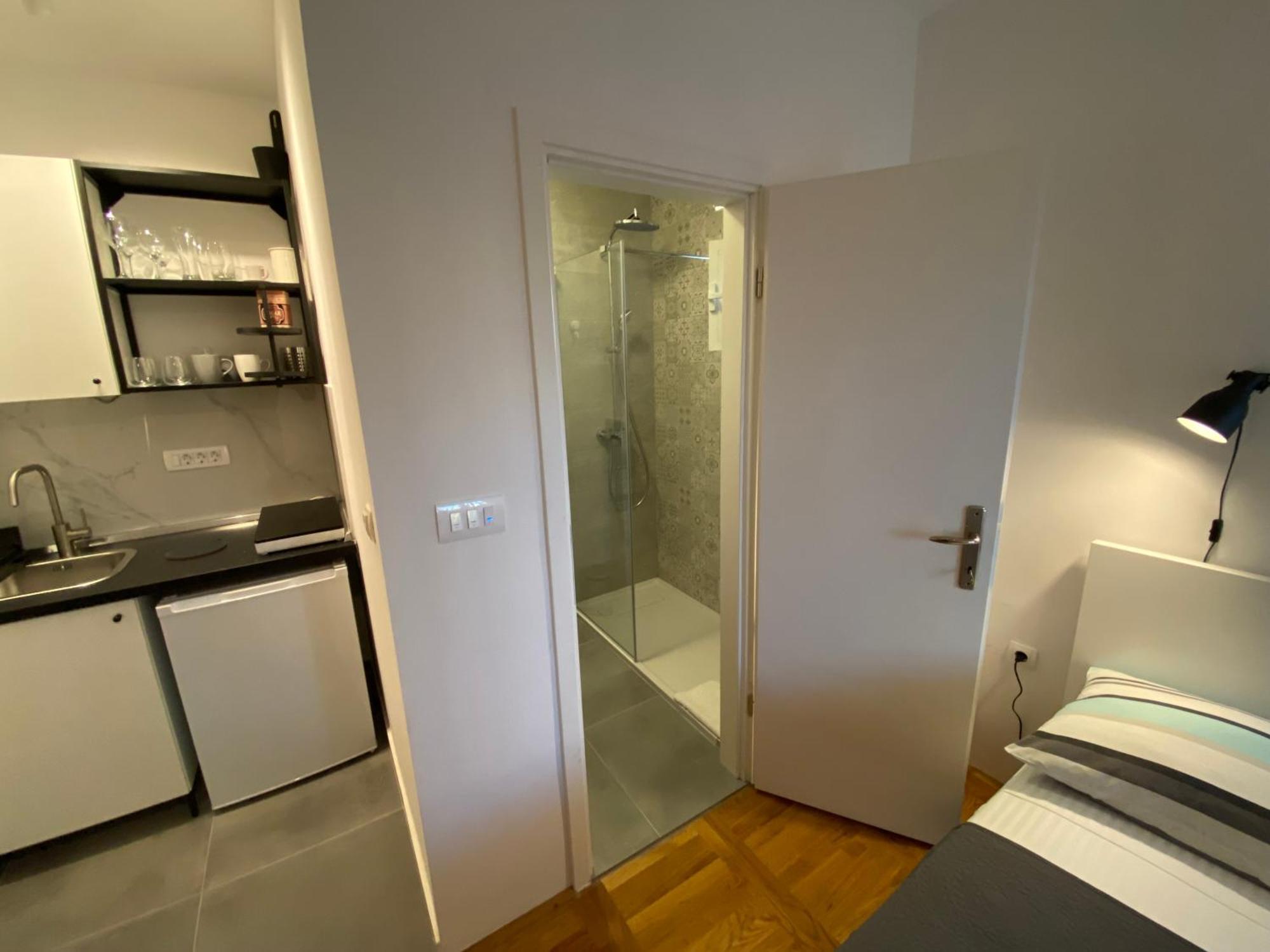 Studio Apartment And Rooms Adria Vodice Bagian luar foto