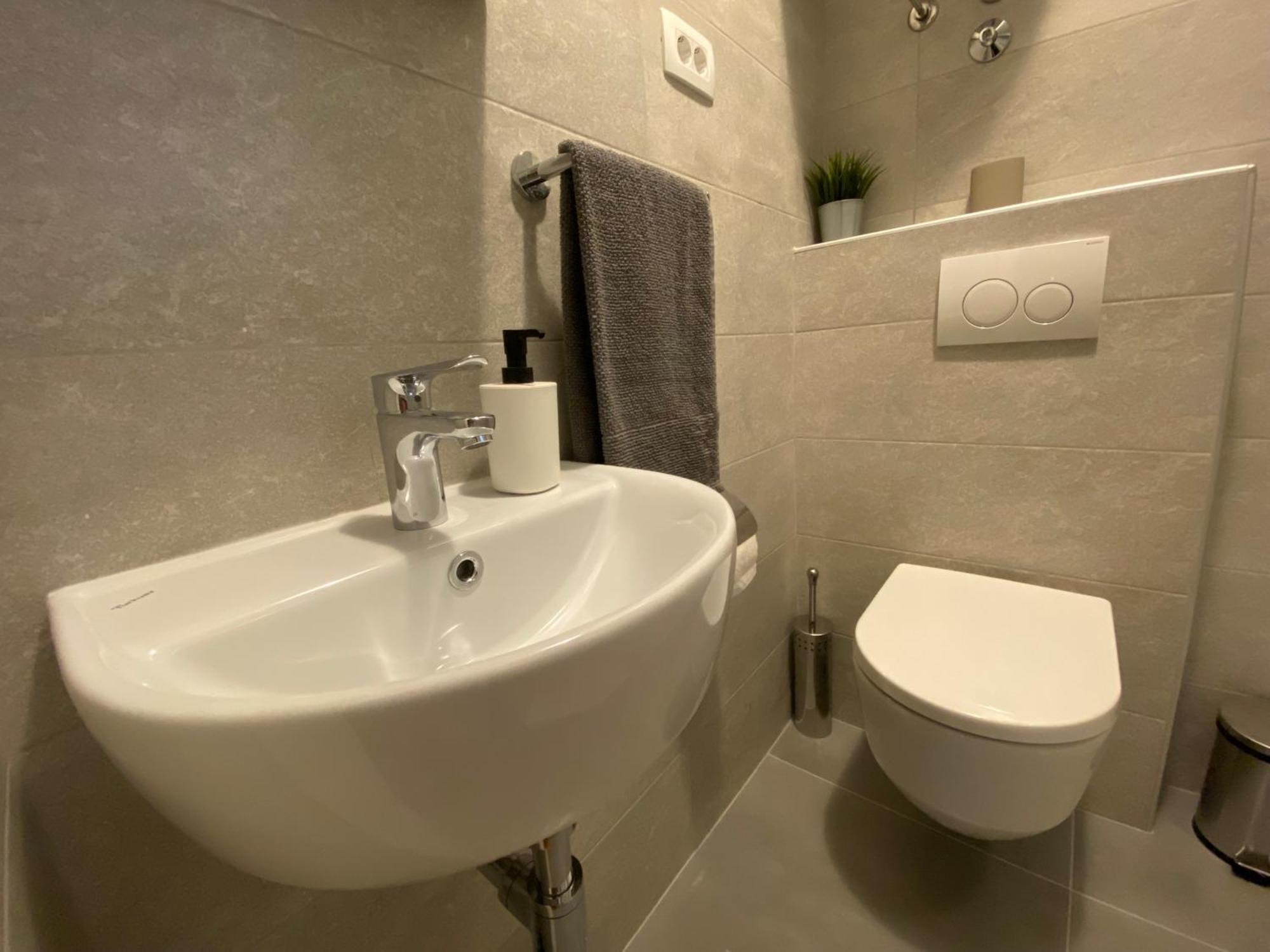 Studio Apartment And Rooms Adria Vodice Bagian luar foto