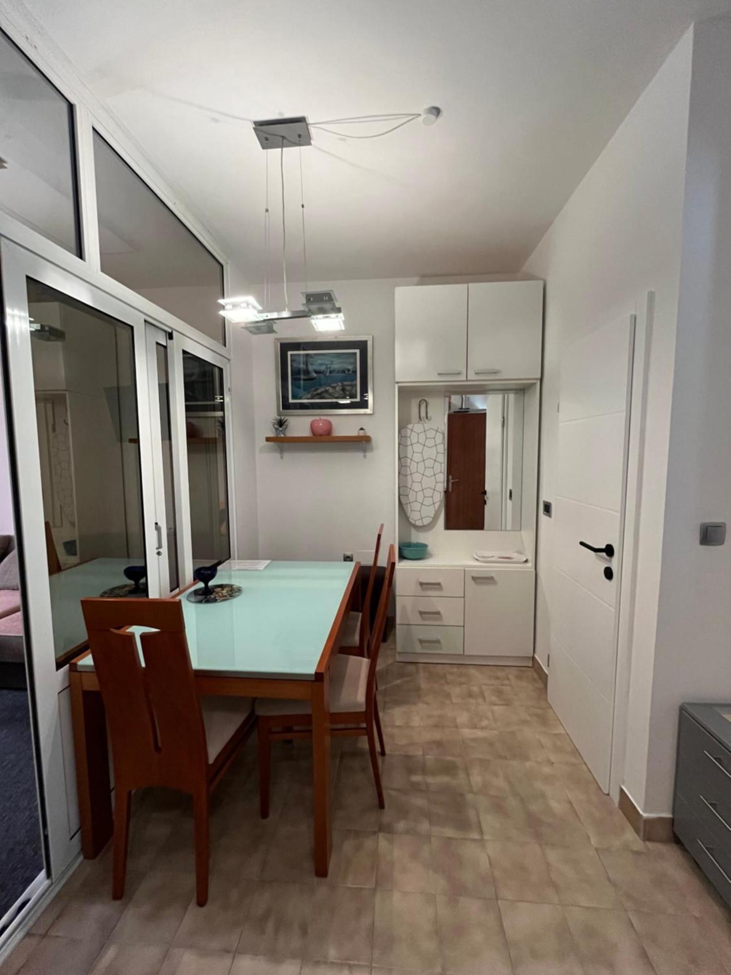 Studio Apartment And Rooms Adria Vodice Bagian luar foto