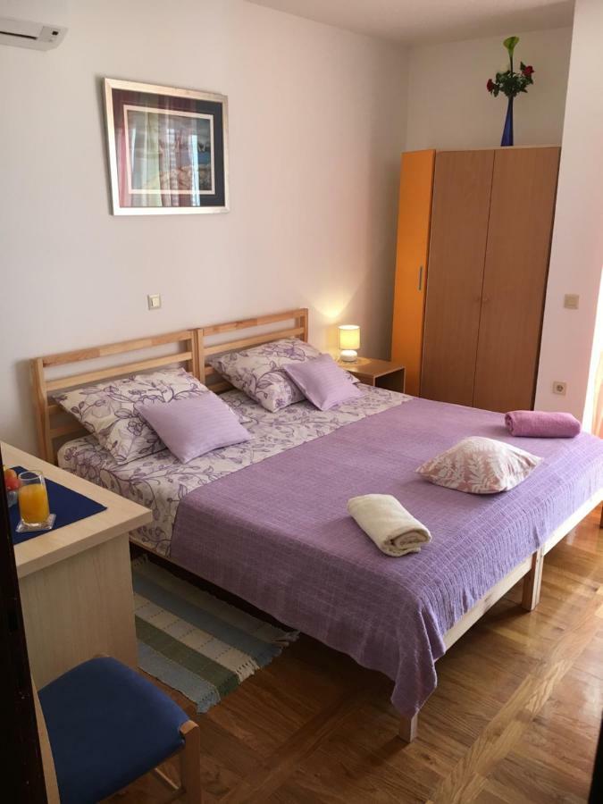 Studio Apartment And Rooms Adria Vodice Bagian luar foto